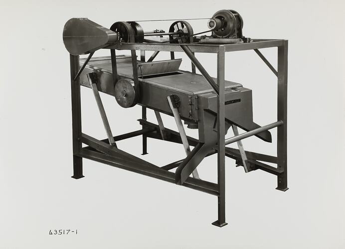 Photograph - Schumacher Mill Furnishing Works, Vibratoy Sifter, Port Melbourne, Victoria, 1943
