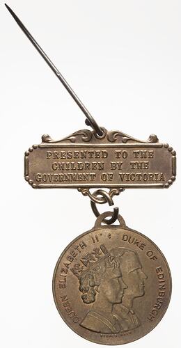 Medal - Royal Visit of Queen Elizabeth II, Schools, Government of Victoria, Australia, 1954