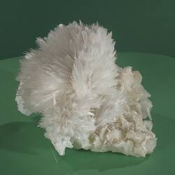 Scolecite. [M 35986]