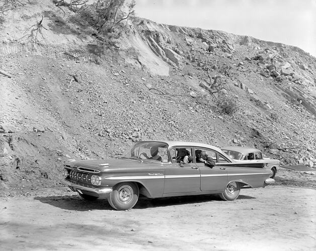 Reid's Lightweight Aggregate, Group in a Motor Vehicle, Greensborough, Victoria, 23 Oct 1959