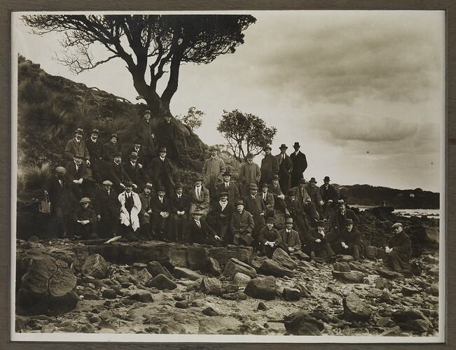 Photographic Employer's Association of Victoria on Beach, Mornington Excursion, 10 May 1917