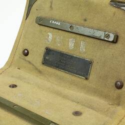 Morse signalling lamp and its parts
