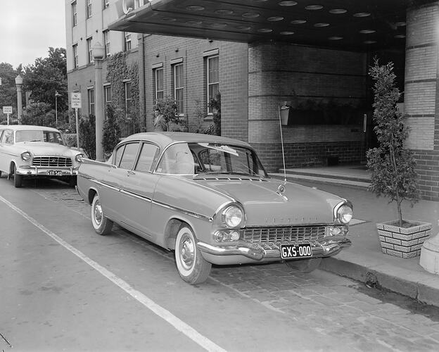 Motor Car, Chevron Hotel, Melbourne, Victoria, Nov 1958