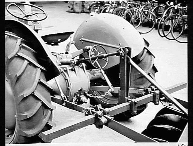 OFFSET HARROW AND ADJUSTABLE CONNECTING ROD: SEPT 1953