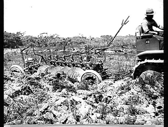5-FUR SUNVERTICAL PLOUGH WORKING AT DROMANA PLOUGHING 13