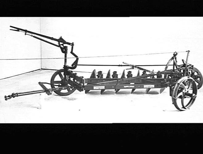 6 FUR SUNRAY TRACTOR PLOUGH FOR SOUTH AFRICA. TAKEN MARCH 1935