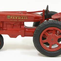 Model Tractor - Farmall, Geelong