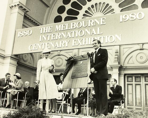 Photograph - Centenary Day, Royal Exhibition Buildings, Unveiling the Centenary Plaque, 1 October 1980