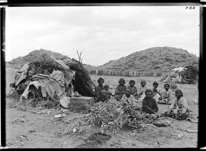 Arrernte women, Alice Springs 1895