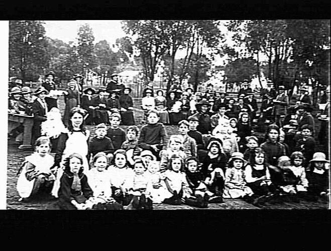 MERRIGUM - PICNIC GROUP
