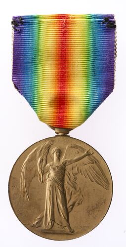 Medal - Victory Medal 1914-1919, South Africa, Gnr. F.A. Visser, 1919 - Obverse