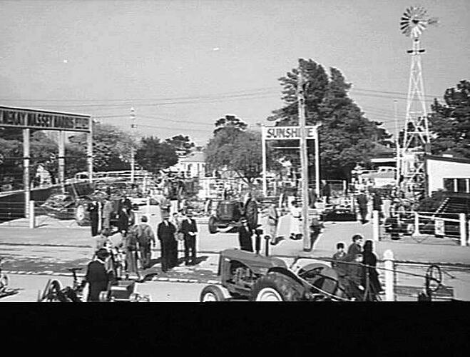 NO. 2 STAND MELBOURNE SHOW. 29TH SEPT 1949