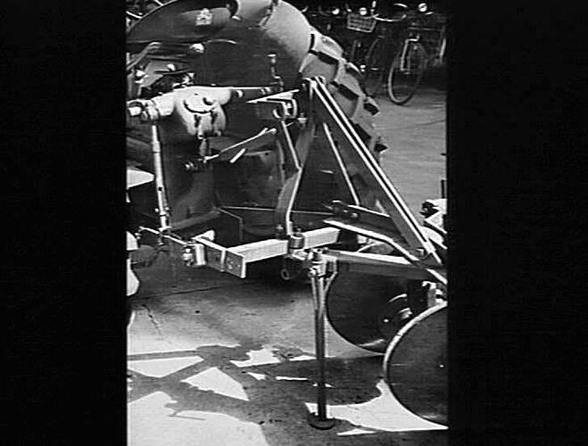 3 FURR ATTACHED DISC PLOUGH ADJUSTABLE SQ. CROSS SHAFT: OCT 1954