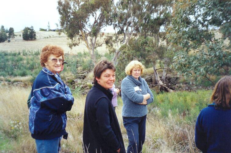 Digital Image - Tour, Women on Farms Gathering, Kyneton 2002