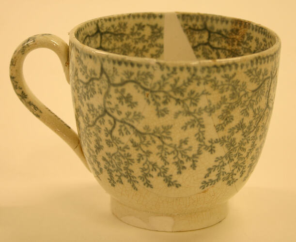 Ceramic - vessel - earthenware - cup