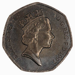 Coin - 50 Pence, Elizabeth II, Great Britain, 1997 (Obverse)