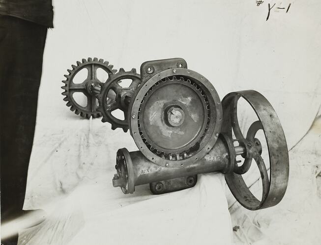 Photograph - Schumacher Mill Furnishing Works, Machine, Port Melbourne, Victoria, circa 1940s