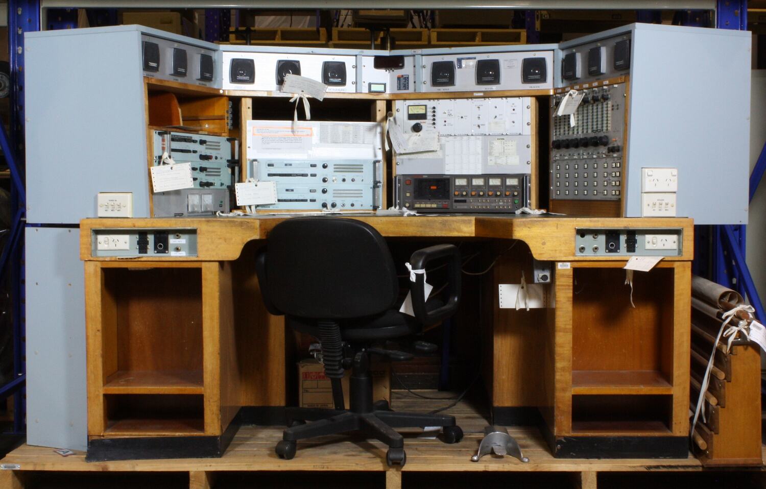 Main Desk - Operator Console No. 1, Melbourne Coastal Radio Station ...