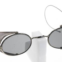 Child's Spectacles with Wire Mesh Side Shields