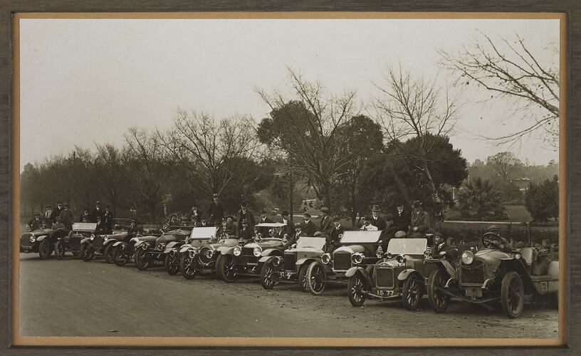Photographic Employer's Association of Victoria With Cars, Mornington Excursion, 10 May 1917