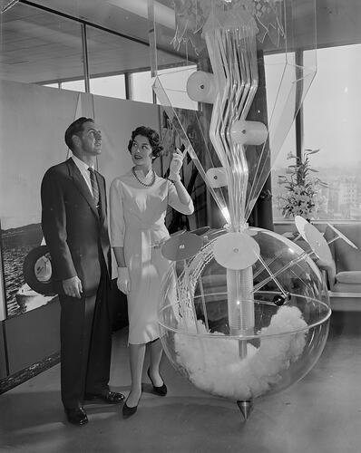 Imperial Chemical Industries, Showroom Interior, ICI Building, East Melbourne, Victoria, Dec 1958