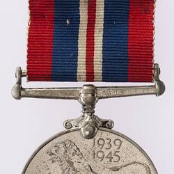 Medal - The War Medal 1939-1945, Australia, 1945 - Reverse