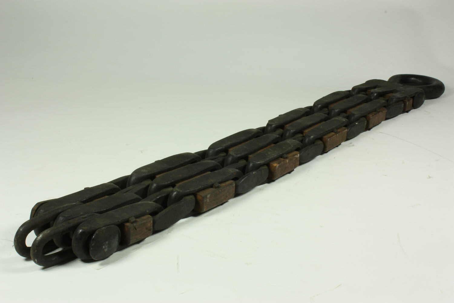Winding Chain - Triple Square Link with Wooden Spacers, 5½-inch Pitch ...