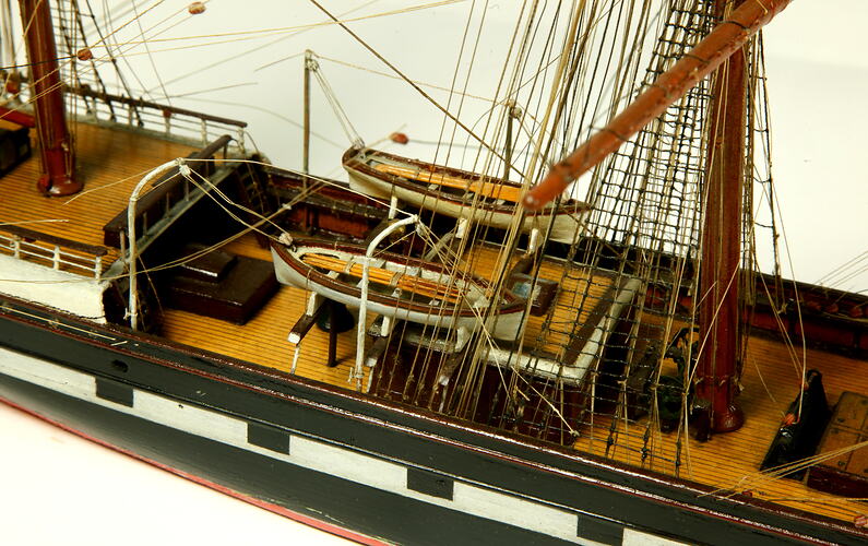 Detail of mid deck.