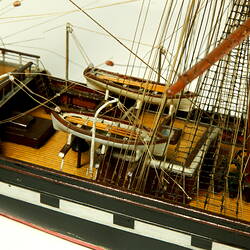 Detail of mid deck.