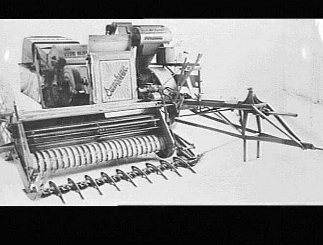 CUTTER BAR FOR NO.4 PICKUP FRONT: APRIL 1945