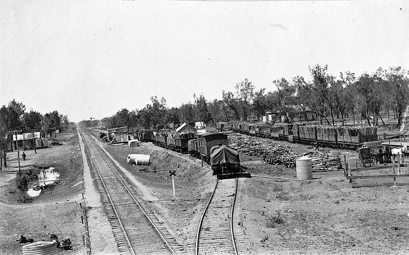 Railway sidings, Red Cliffs Station, 1924.