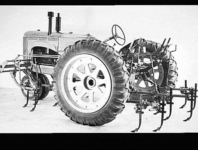 INTER-ROW TYNE CULT. ON `102' TRACTOR. JUN 1944