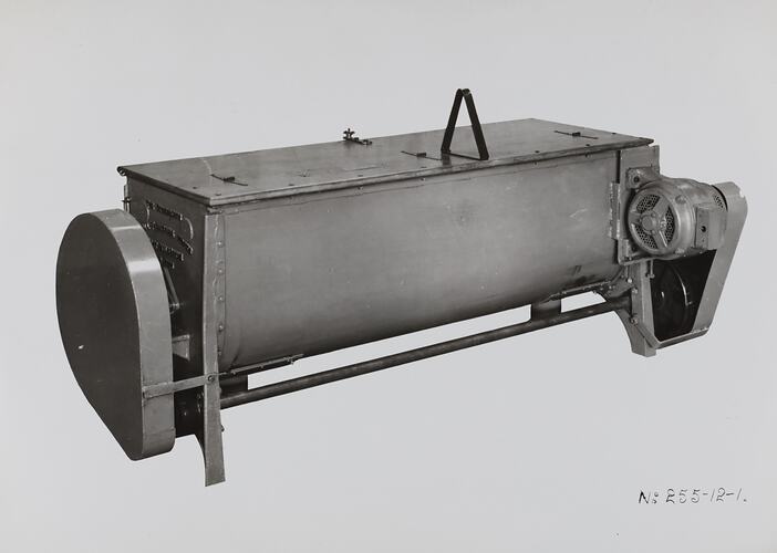 Photograph - Schumacher Mill Furnishing Works, 'Reversible Mixing Agitator', Port Melbourne, Victoria, 1944