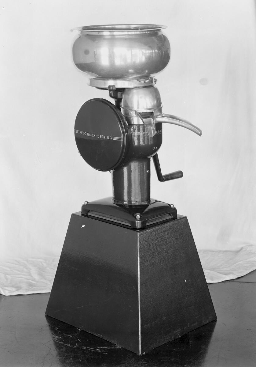 Negative - International Harvester, 3-S Cream Separator (Low Base), 1947