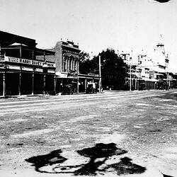 Negative - View of Pall Mall, Bendigo, Victoria, Apr 1898