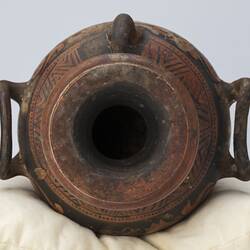 Pottery, Italy, end of 4th century BCE