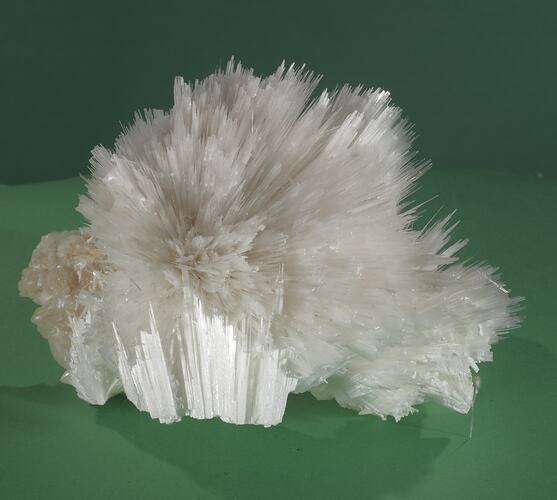 Scolecite. [M 35986]