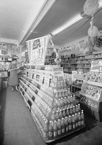 Cottee's Ltd, Store Display, Richmond, Victoria, Sep 1954