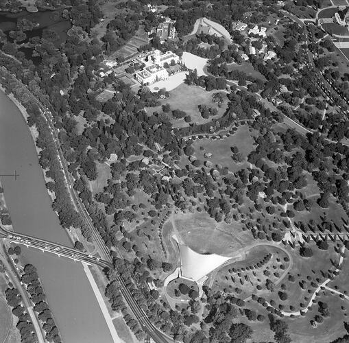 Monochrome aerial photograph of Melbourne.
