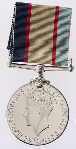 Medal - Australia Service Medal 1939-1945, 1945 - Obverse