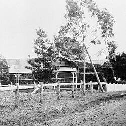 Negative - Homestead & Grounds on 'Kooyong' Station, New South Wales, pre 1917