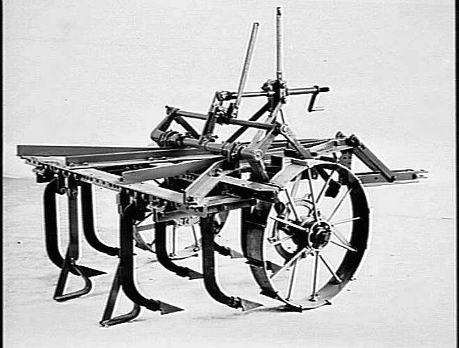 `SUNGRUBBER': APRIL 1951