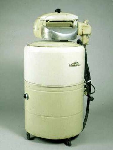 "Washing Machine - Victor"