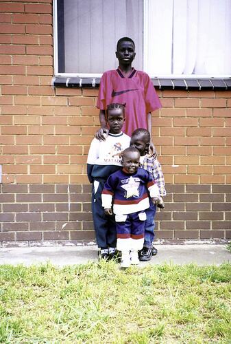 Bul Bulkoch & Siblings, Footscray, 2001