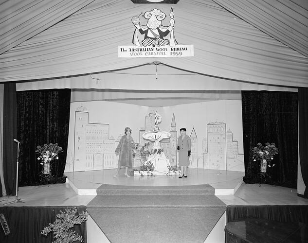 Australian Wool Board, Women on Stage, Royal Melbourne Show, Flemington, Victoria, 21 Sep 1959
