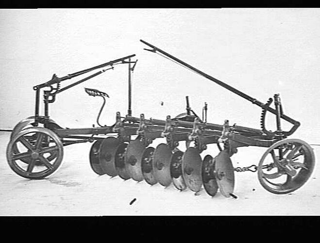 10-DISC `SUNDERCUT' TEAM: FEB 1935