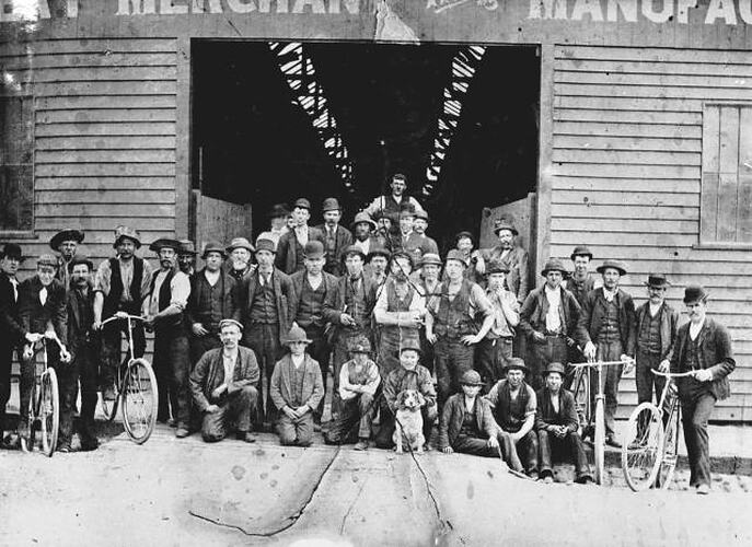 EMPLOYEES SUNSHINE FACTORY BALLARAT: ABOUT 1904