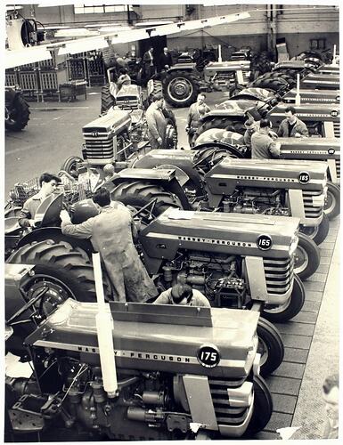 Photograph - Massey Ferguson, Tractor Assembly, Coventry, England ...