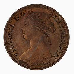 Coin - Halfpenny, Queen Victoria, Great Britain, 1880 (Obverse)