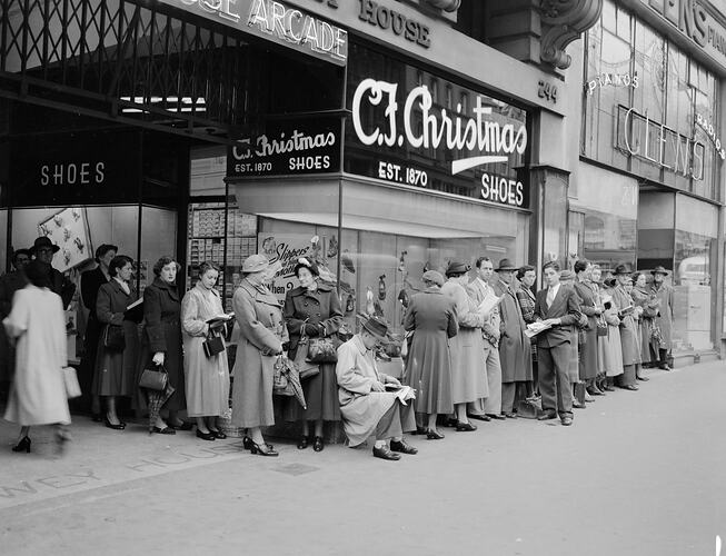 Glen's Pianos, People Lining Up For Event Tickets, Melbourne, Victoria, May 1954